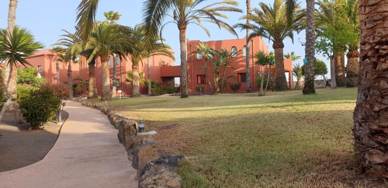 Tamarindo I piscinas de agua salada - fibra óptica Apartamento Corralejo Exterior foto